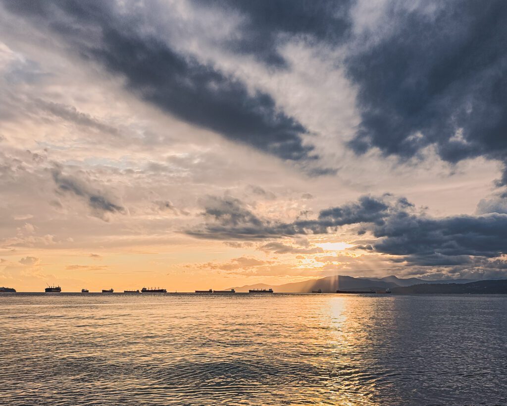 Sunset view from English Bay in Vancouver. Best spot to see the sunset in Vancouver