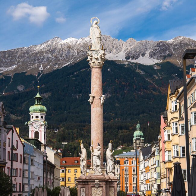 La calle Maria Theresien Strasse, el primer imprescindible que ver en Innsbruck en un día