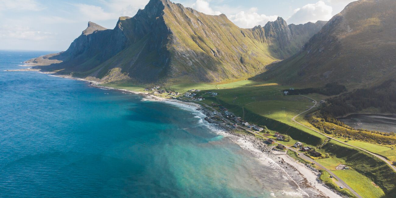 Playa Vikten desde el cielo, en las Islas Lofoten