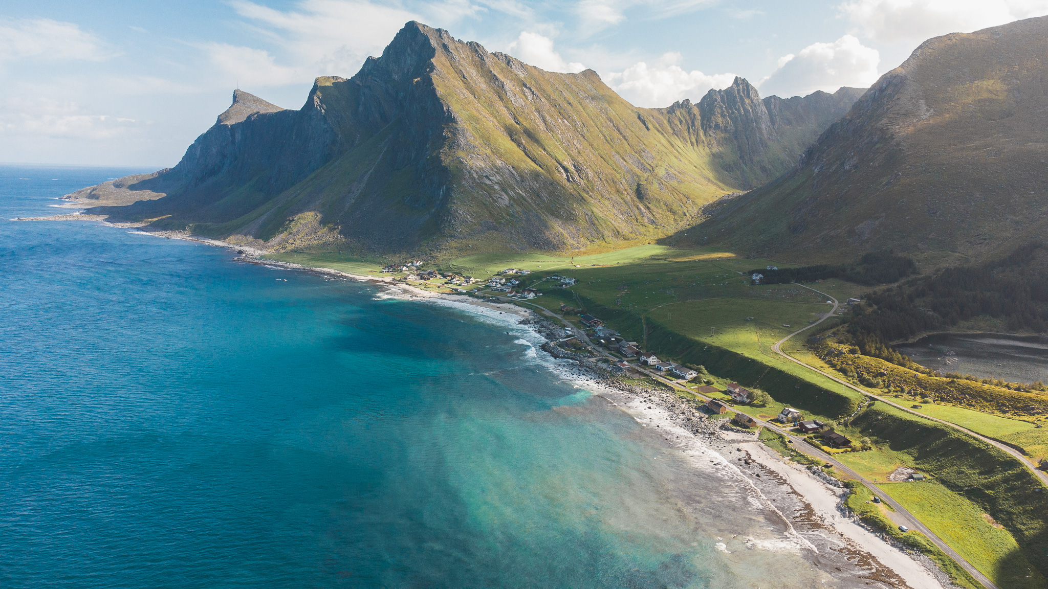 Playa Vikten desde el cielo, en las Islas Lofoten