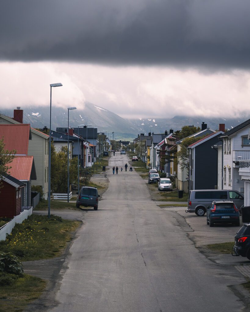 Andenes pueblo en las islas Lofoten en el norte de Noruega