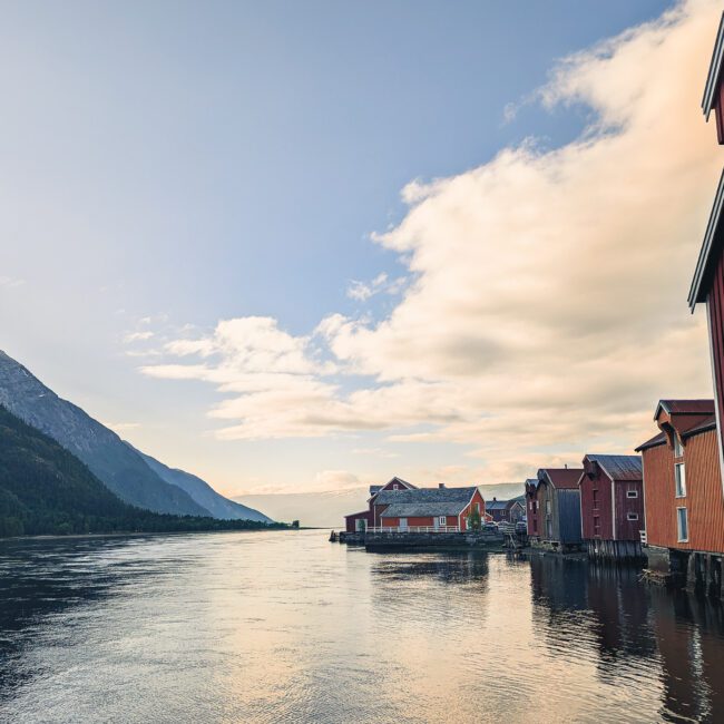 Vistas desde Mosjoen, río Verfsna