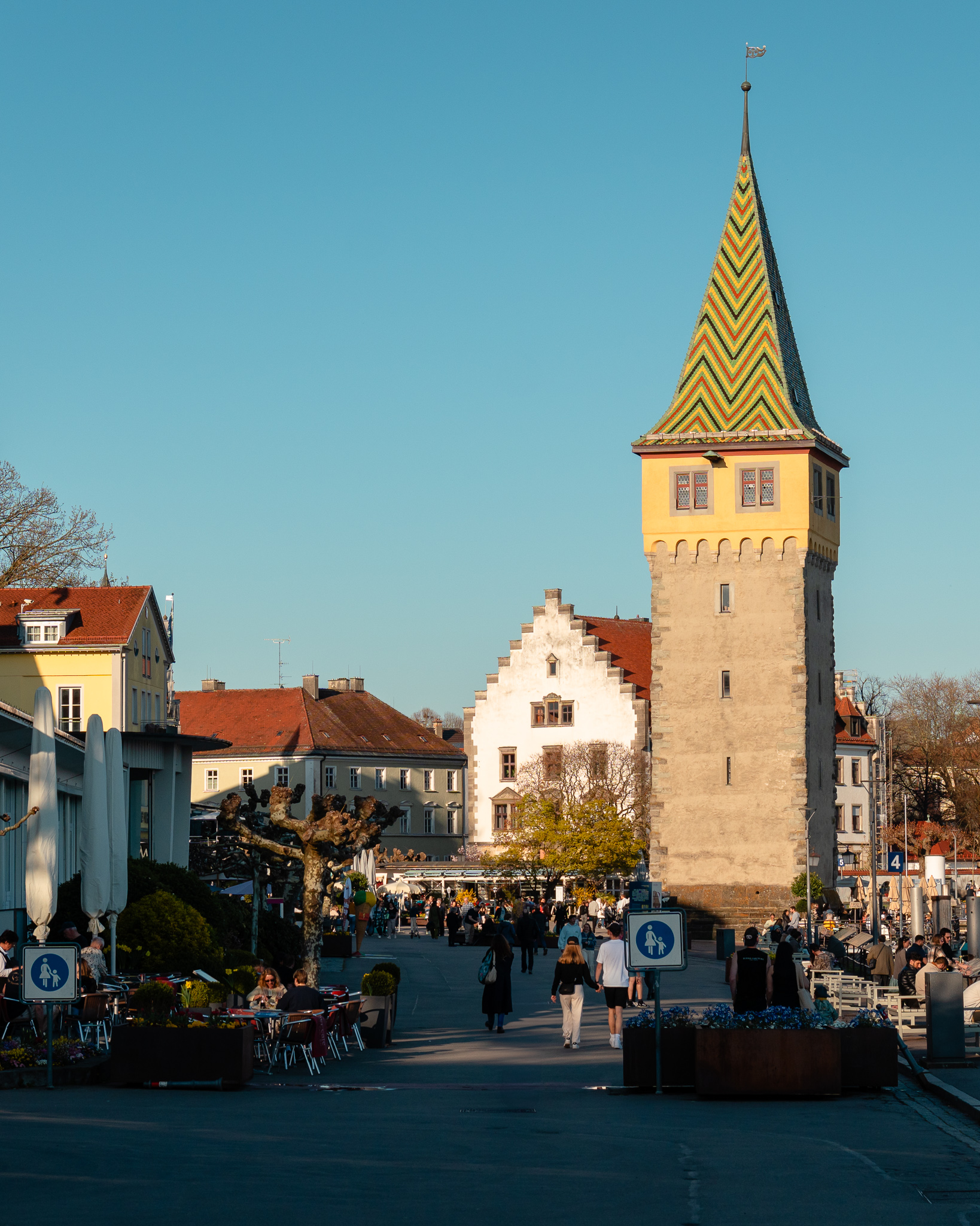 Torre de Rapunzel en la zona del puerto de Lindau, en el sur de Alemania